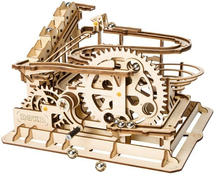 picture of wooden puzzle to introduce topic of best 3d puzzles